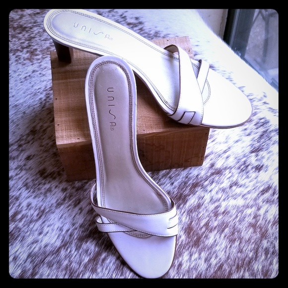 Unisa Shoes - Unisa Strappy Cream Leather Slide Sandal 9B